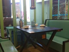 靠窗位-烤路里·韩国品质自助烤肉(石路天虹4号店)