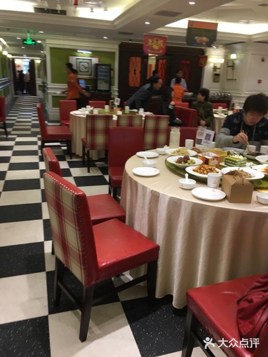 大鸭梨烤鸭店(古城店)大堂图片