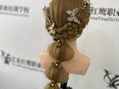 -艺采红鹰职业培训学校