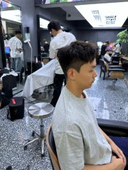 -藤野造型专业烫染接发