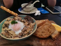 滇南杂菌配酸面包-山野板扎·云贵川Bistro(上海首店)