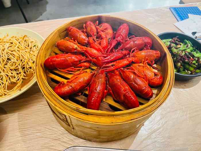 靓靓蒸虾(武汉天地店)-"好吃还是好吃 就太吵真的太吵太吵太吵 不.