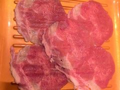 -牛YO寿喜烧·铁板烧和牛火锅自助(市府恒隆店)