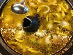 金汤菊花酸菜鱼-巴国布衣·SICHUAN FOLK(紫荆店)