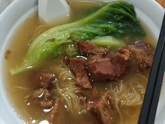 驰名牛腩捞面-第一面(东湖西路店)
