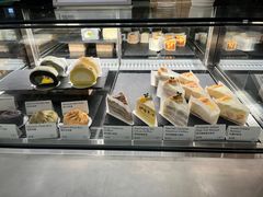面包甜点陈列柜-SAANCI山池咖啡(海上世界文化艺术中心店)