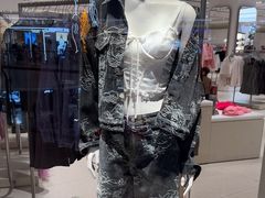 -URBAN REVIVO(七宝领展广场店)
