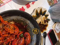 -肥肥虾庄·金牌油焖大虾(汉口城市广场店)