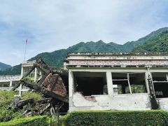 -四川汶川特大地震漩口中学遗址