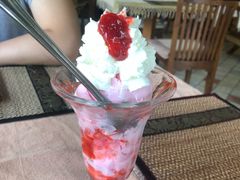 草莓圣代-Cafe de Thaan Aoan