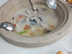 -抚仙湖石锅鱼菌园(明星鱼洞分店)