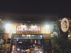 -席娜卡琳火车铁道夜市