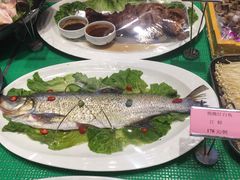 -梅花香里大酒店(郁金香路店)