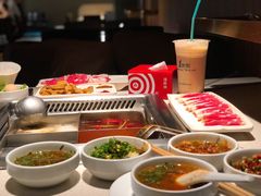 -海底捞火锅鲜切牛肉主题店(长寿路店)