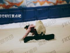 -乔波室内滑雪场