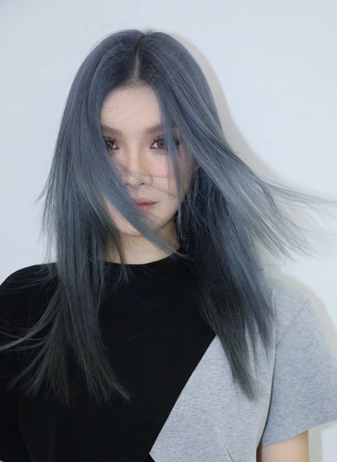 潮色达人必然发色之低饱和蓝灰色