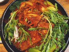 土豆排骨火锅-喇喇排骨火锅·传统韩式脊骨汤(望京西园总店)