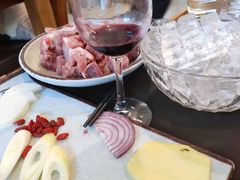 -毛辣果·贵州红酸汤牛肉火锅(西单店)