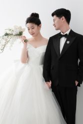 -雪中彩影婚纱摄影·微光艺术中心