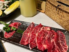 秘制滑牛肉-花眷·私房火锅(花半里万达店)