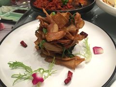 烤蘑菇炒菠菜-唐廊烤鸭店(工体店)