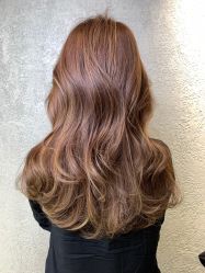 -变画·发型STUDIO