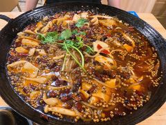 -鸿顺老铁锅美蛙鱼府(解放碑店)