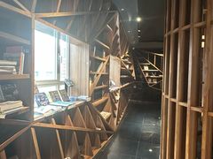 -钟书阁(松江泰晤士小镇店)