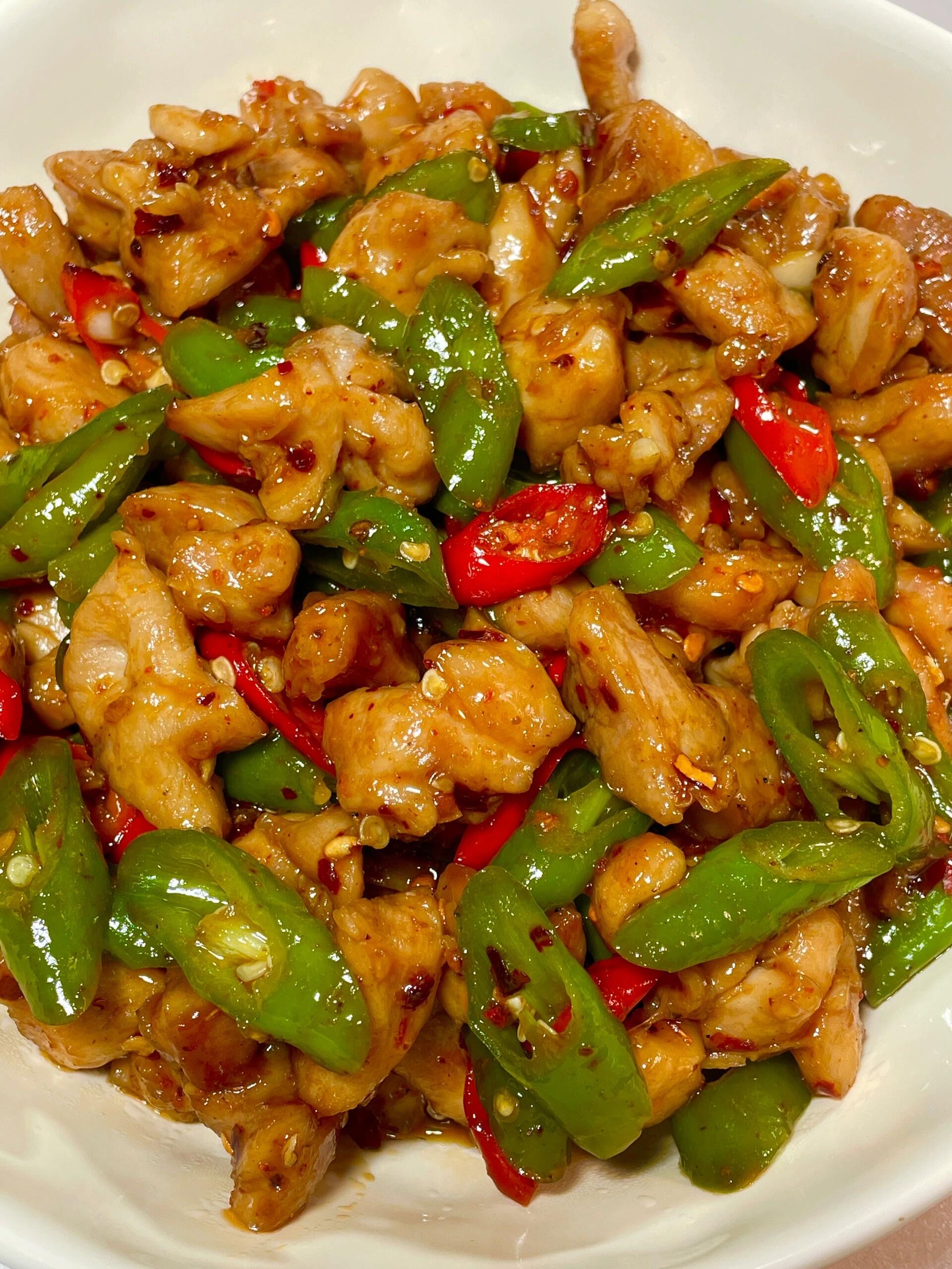 🍗​小炒鸡腿肉,鸡肉香辣嫩滑超好吃!