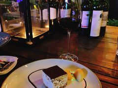 -SISTERS BAR RESTAURANT川意酒馆(嘉善老市H楼店)