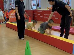 -悦动体能篮球羽毛球网球(三里河店)