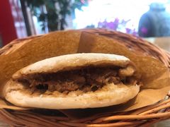 肉夹馍（肥瘦）-中原一大碗(湖滨店)