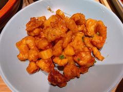 菠萝咕咾肉-蜜桃餐厅·伴山(绿宝广场店)