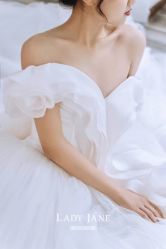 -Lady  Jane高端婚纱礼服馆