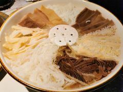 川门毛肚七绝-哥老官重庆美蛙鱼头(宝山龙湖店)
