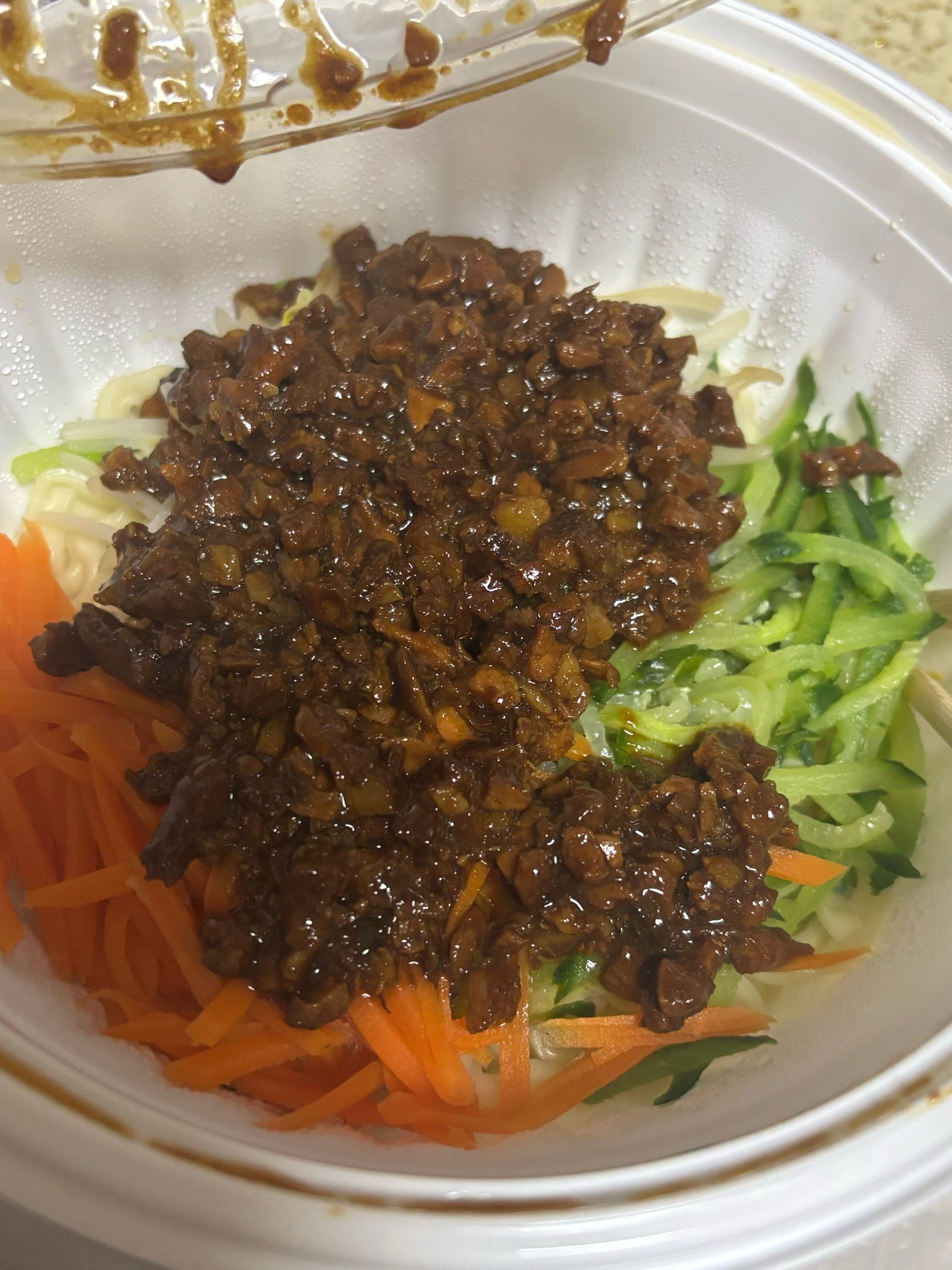 不一样的炸酱面体验