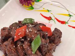 -王朝大酒店徐汇店-地面停车场