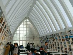 -钟书阁(松江泰晤士小镇店)