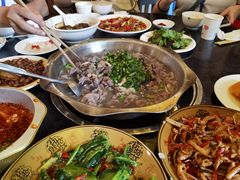 -周老三跷脚牛肉·全牛火锅(非遗传承店)