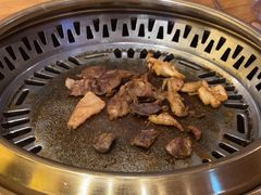 -汉江山料理级自助烤肉黑金冠(周口好吃城店)