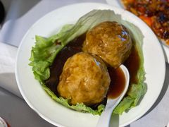 蛋黄狮子头-峨嵋酒家(地安门店)