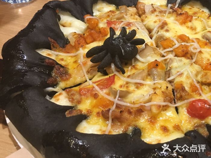 必胜客(吾悦国际广场店)wow烤肉黑披萨图片