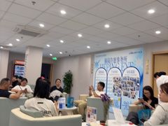 -上海大学附属上海和平眼科医院