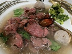鲜烫牛肉牛丸粿条-一肴·牛肉粿条(罗湖万象店)
