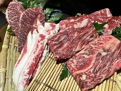 -铭牛烧肉·和牛海鲜自助(高新月牙湖店)