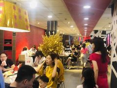 大堂-麦当劳(龙之梦购物中心店)