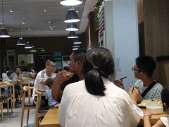 大堂-三好食堂(煎饺·馄饨·肉饼米线·盛世广场店)
