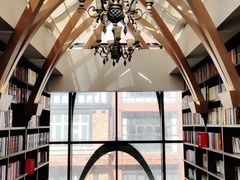 -钟书阁(松江泰晤士小镇店)