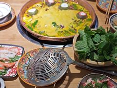 -洱火云南酸菜牛肉火锅(石景山当代商城店)