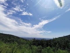 -鬼笑石后山停车场